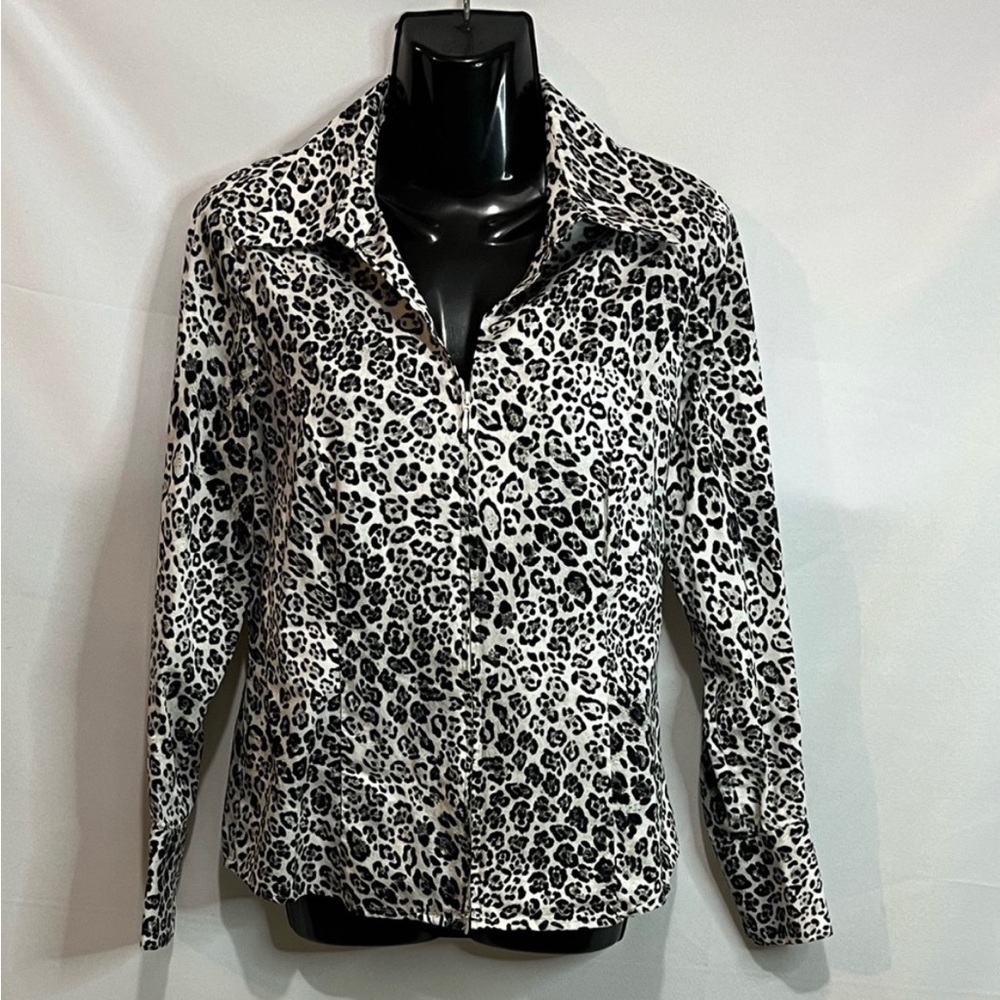 Jones New York front zipper fitted blouse